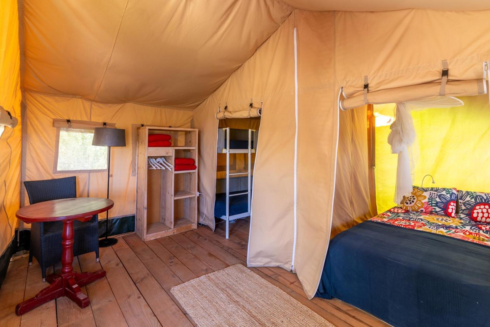 Campo Agave Luxury Tents Sayalonga Стая снимка